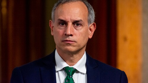 hugo-lopez-gatell-cubrebocas-egoista