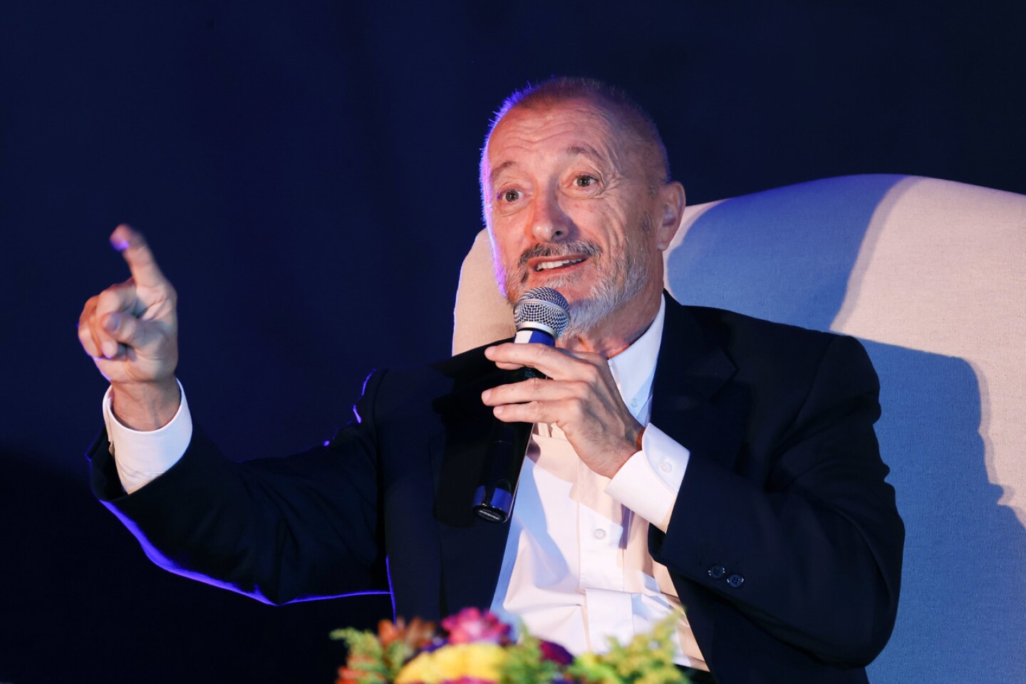 Pérez-Reverte: "México ha vendido de forma inexacta su revolución"