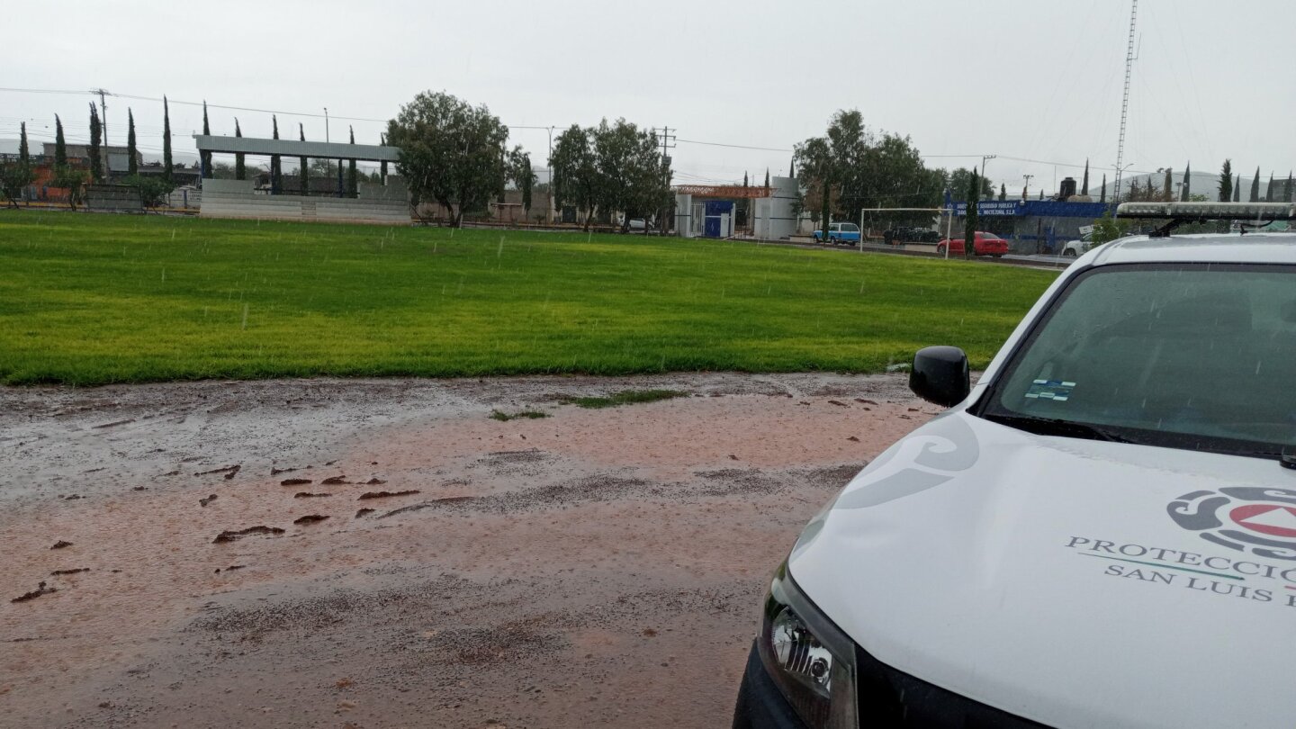 Lluvias en SLP provocan afectaciones