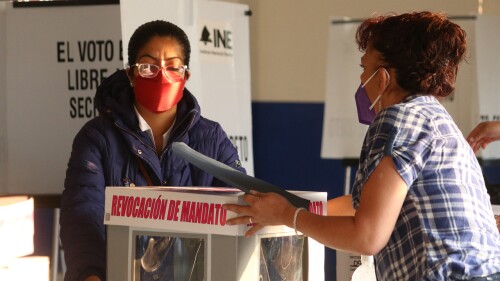 Abren las casillas de votación para la revocación de mandato de López Obrador