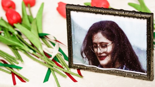 Irán suprime la policía de la moral, vigente desde 2005