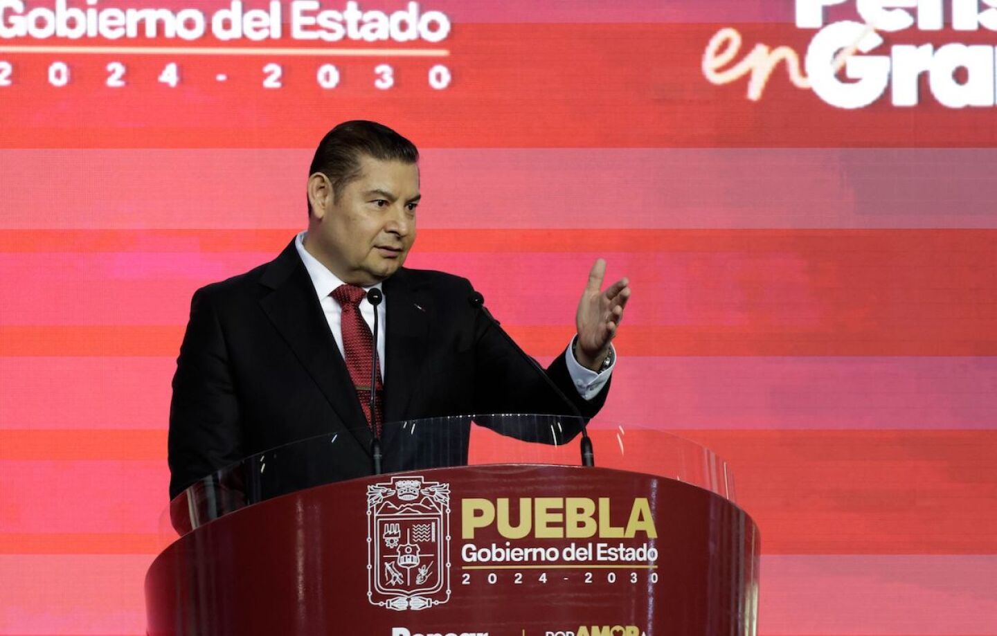 Alejandro Armenta, gobernador de Puebla