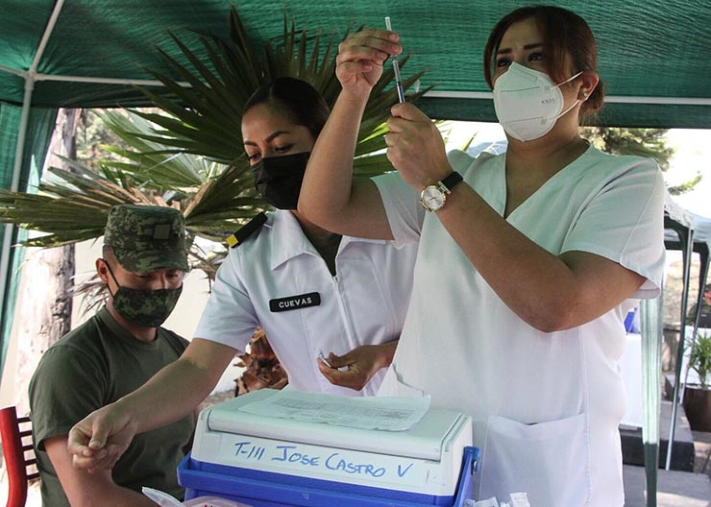 Simulacro Vacunas COVID-19 por parte de enfermeras de la SEDENA.