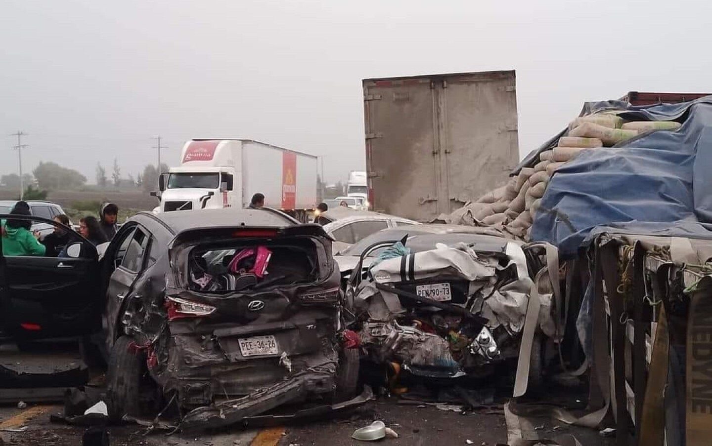 accidente-en-el-macrolibramiento-queretaro-cierre-por-carambola