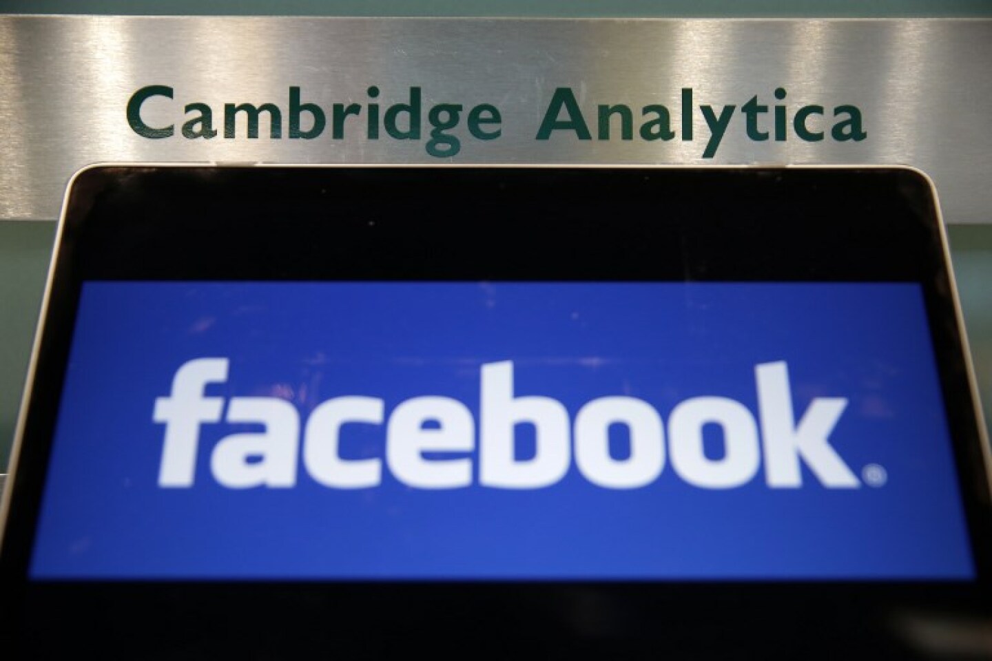 FILES-BRITAIN-US-FACEBOOK-CAMBRIDGE ANALYTICA-POLITICS