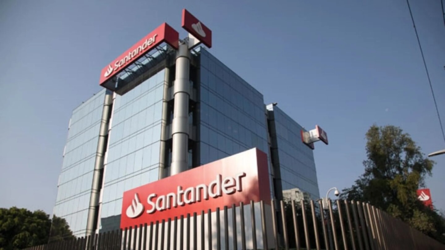 bancos abren semana santa viernes jueves.jpg