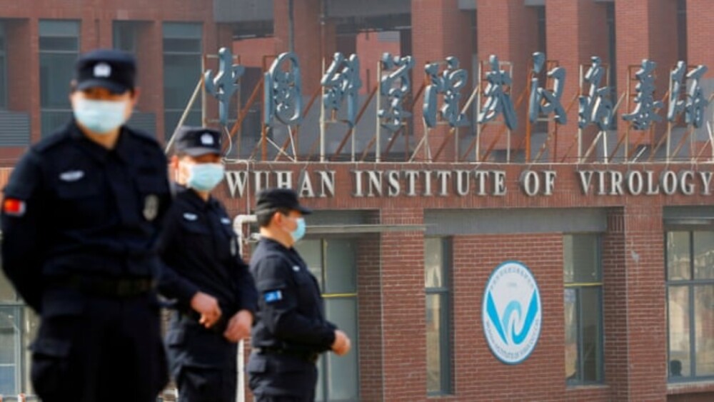 polic{ias wuhan (1)
