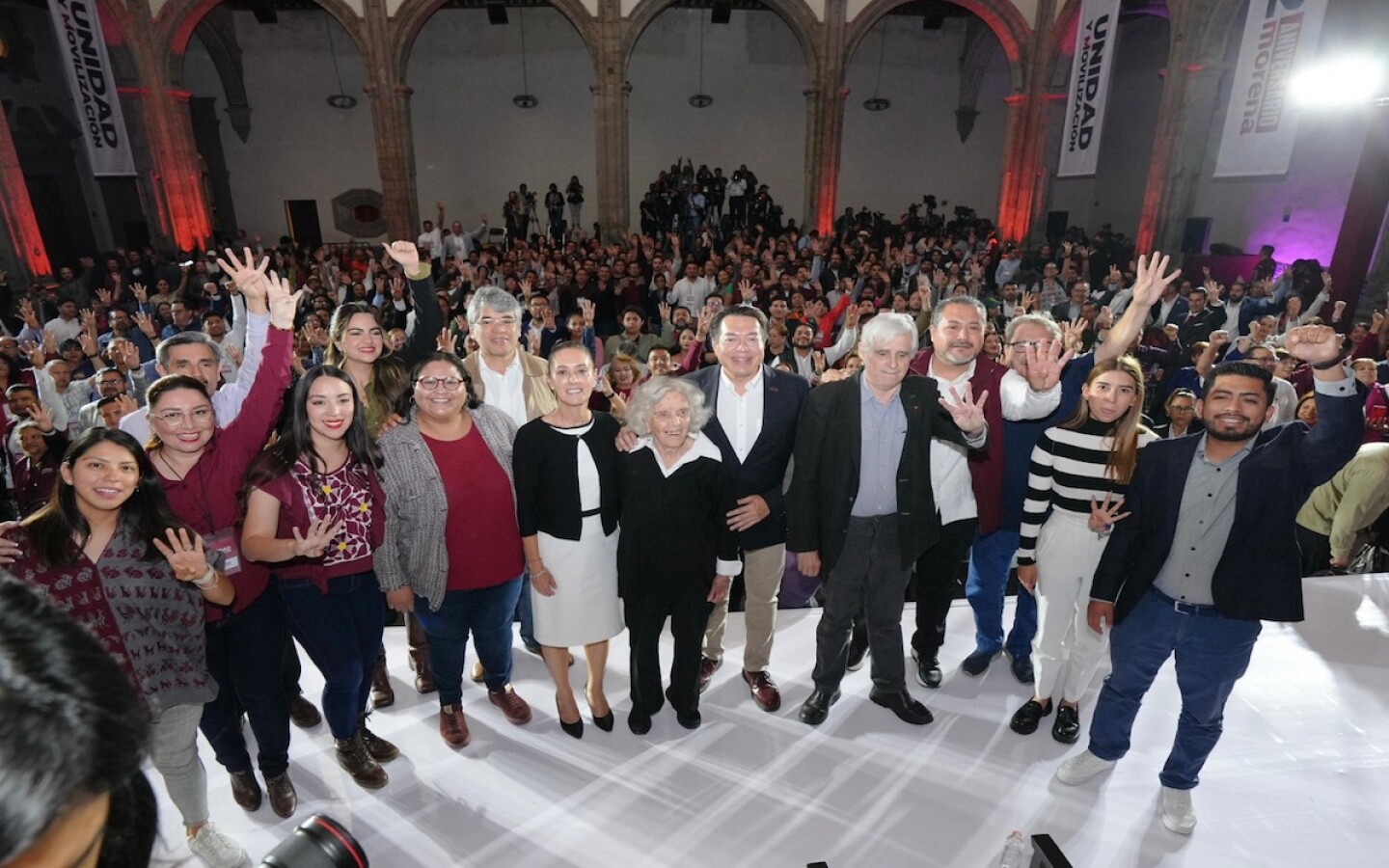 Morena aniversario elena poniatowska