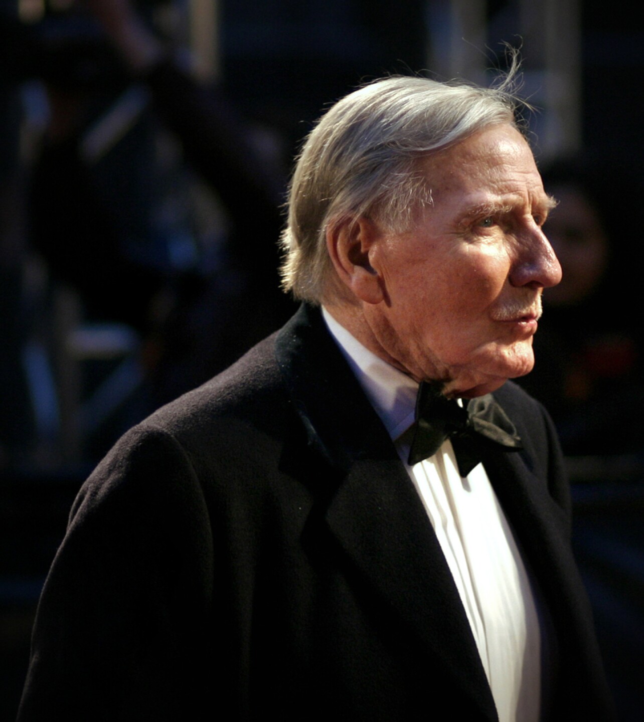 leslie_phillips_actor_sombrero_seleccionador_harry_potter