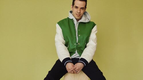Compositor de Christian Nodal, Maluma, Grupo Firme