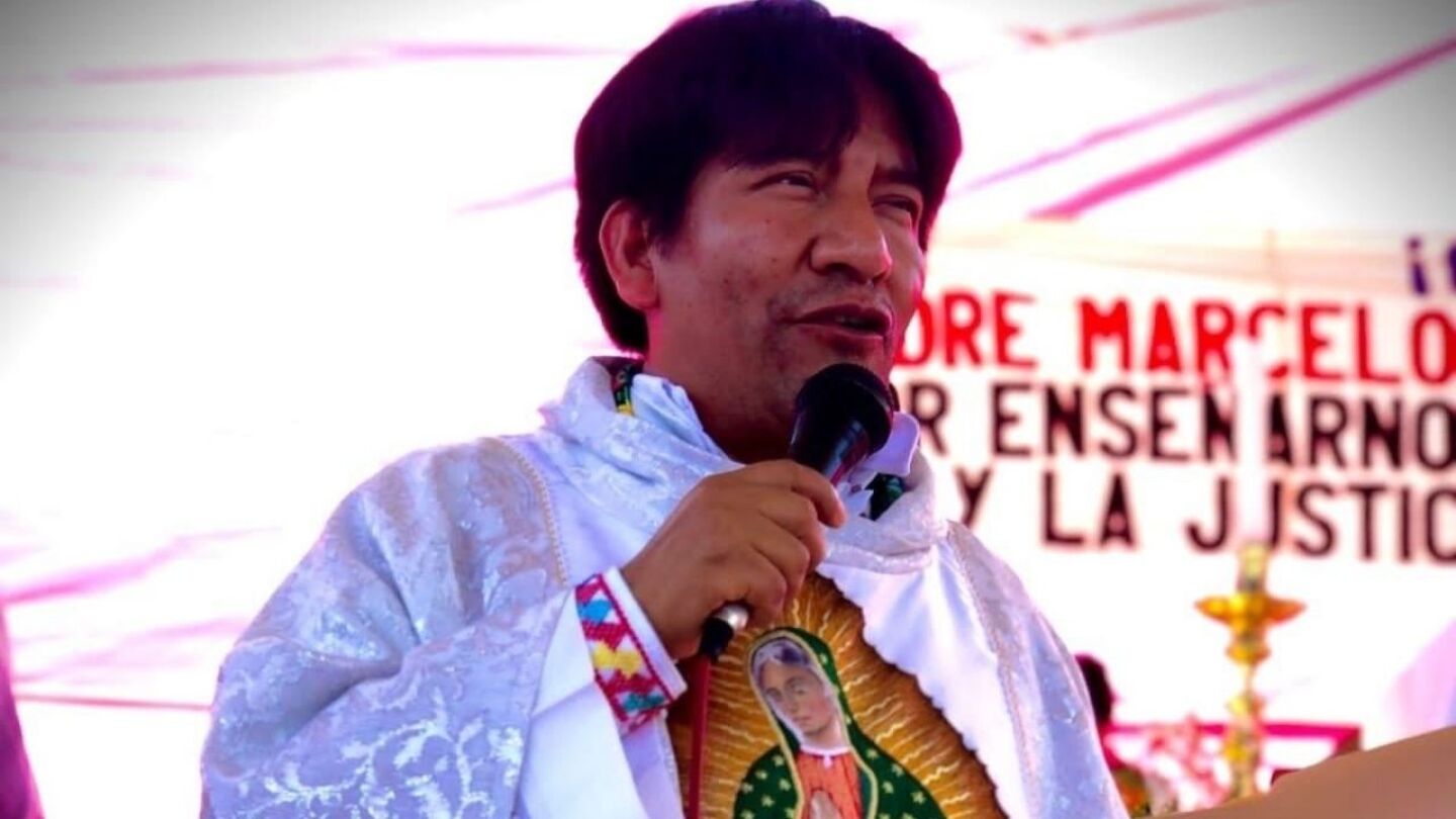 sacerdote Marcelo Pérez tiene orden de aprehensión