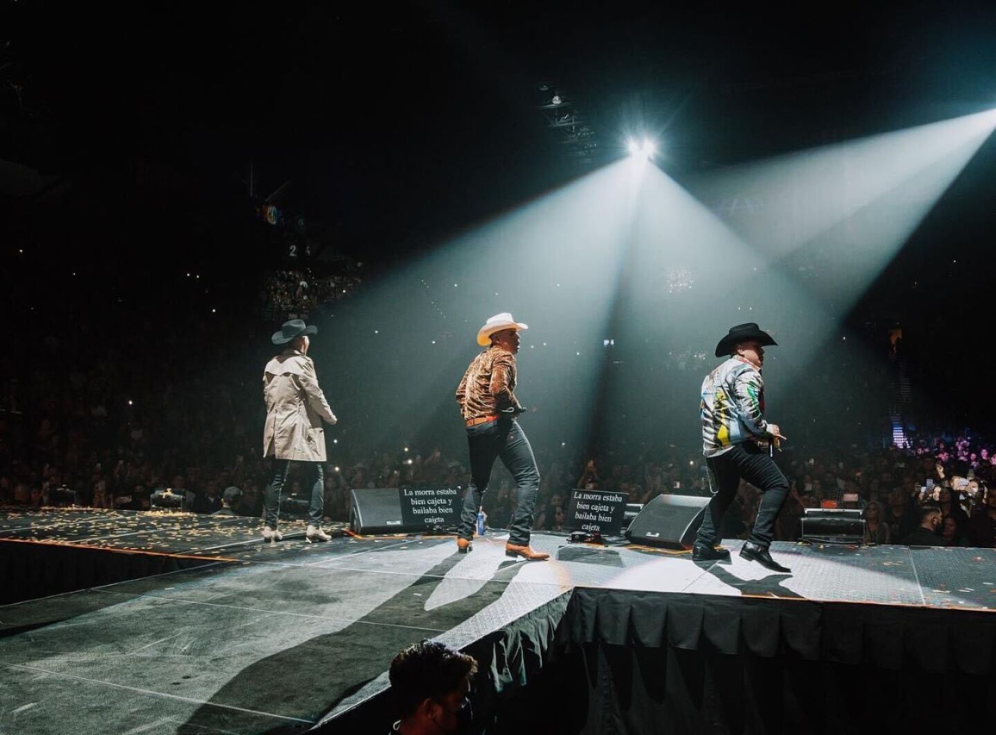 grupo-firme-foro-sol-2023