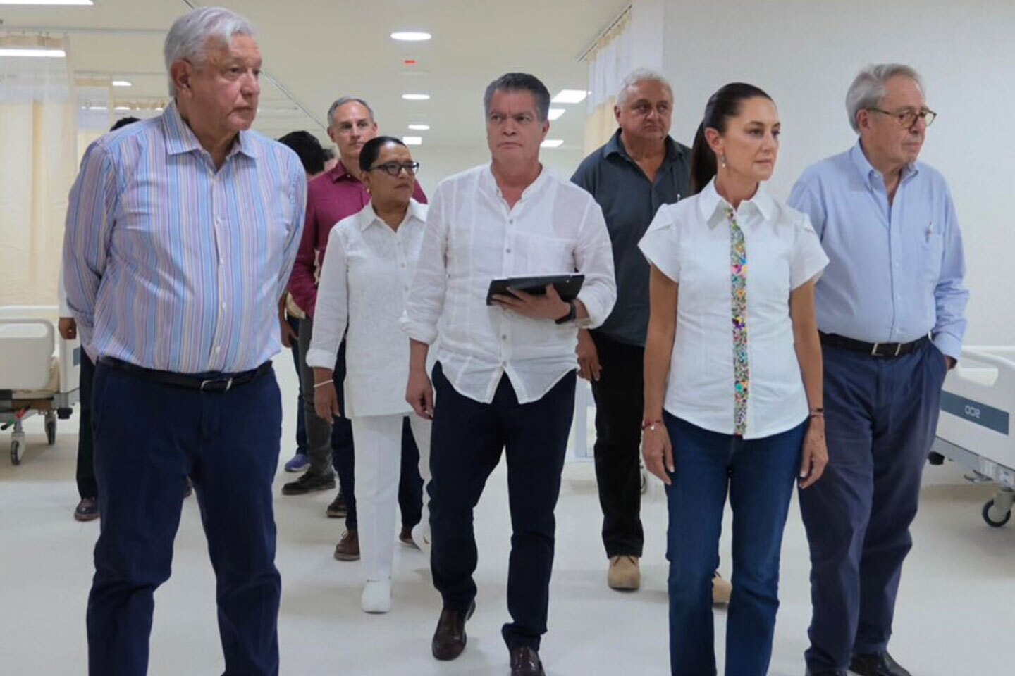 Claudia-Shienbaum-y-AMLO.jpg