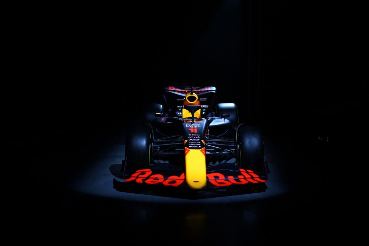 red-bull-rb18-checo-perez