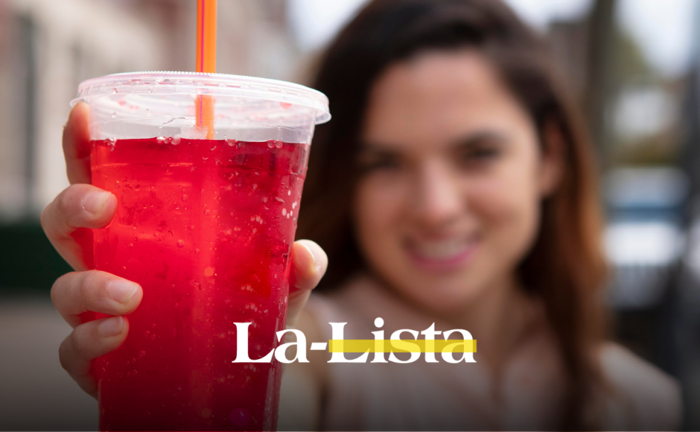 bebidas-gratis-y-juegos-en-la-via-publica-esta-es-la-nueva-forma-de-estafa-que-engancha-a-personas-de-cdmx.png