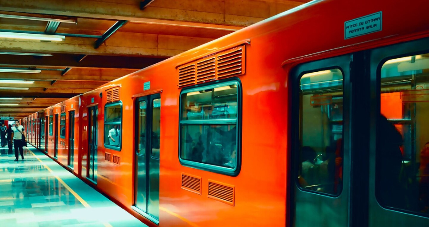 Metro horario 16 de septiembre