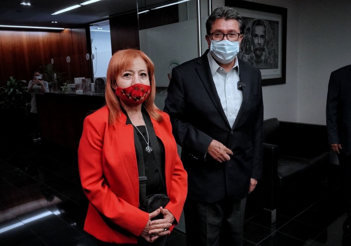 Rosario Ibarra Piedra, presidenta de la Comisión Nacional de Derechos Humanos (CNDH) con Ricardo Monreal, previo a reunión con la comisión de Derechos Humanos del Senado de la República