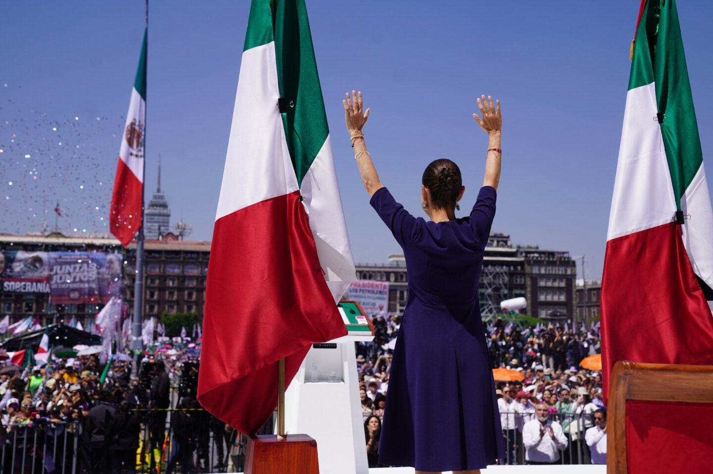 sheinbaum zócalo3.jpg