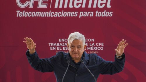 Andrés Manuel López Obrador Presidente de México realizó la supervisión  de antenas de internet así como un encuentro con trabajadores de la Comisión Federal de Electricidad.