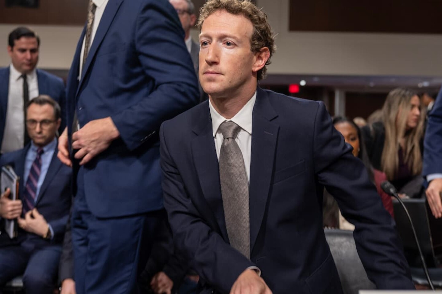 Mark Zuckerberg b