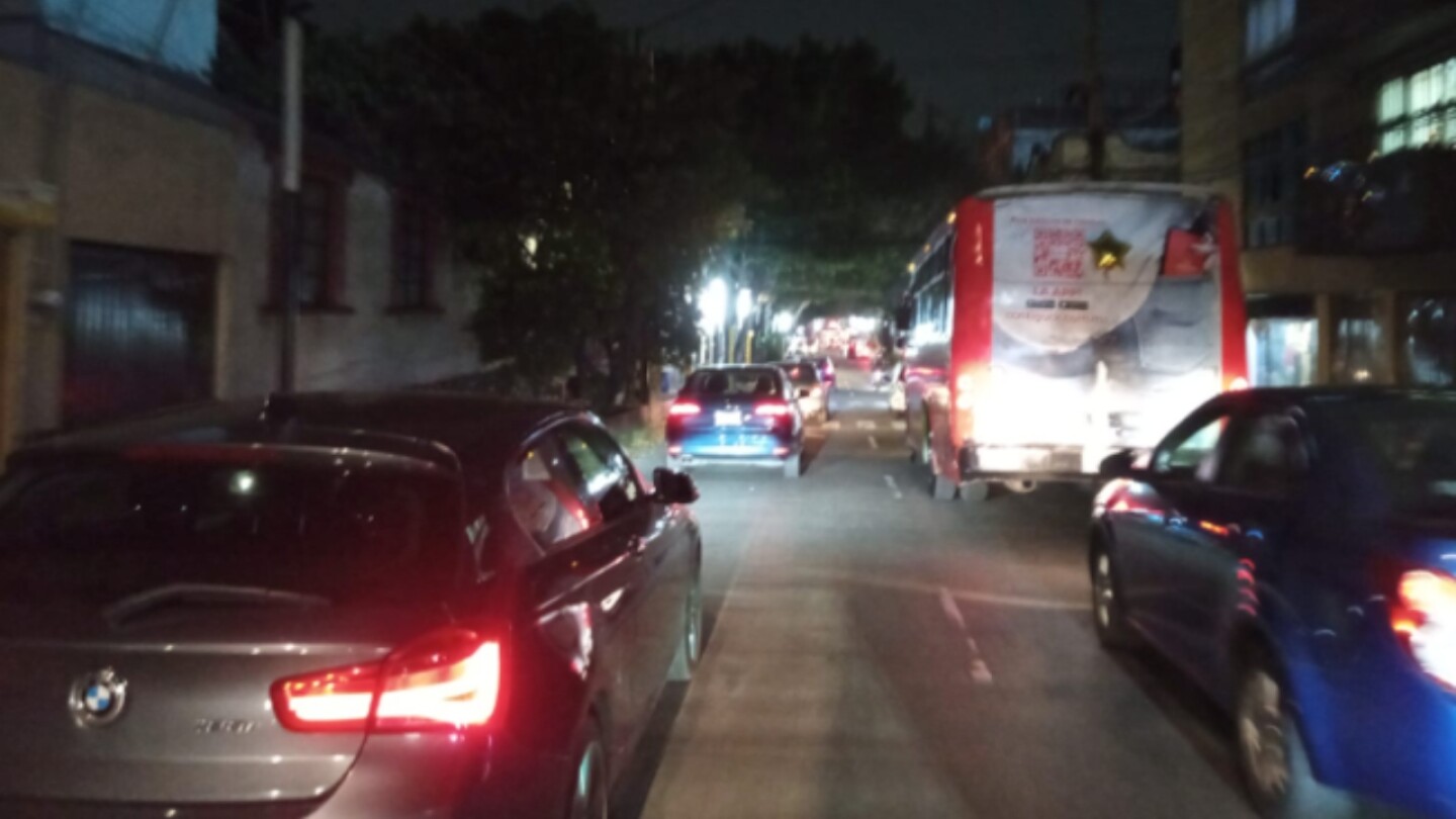 Hoy No Circula viernes 13 de diciembre de 2024