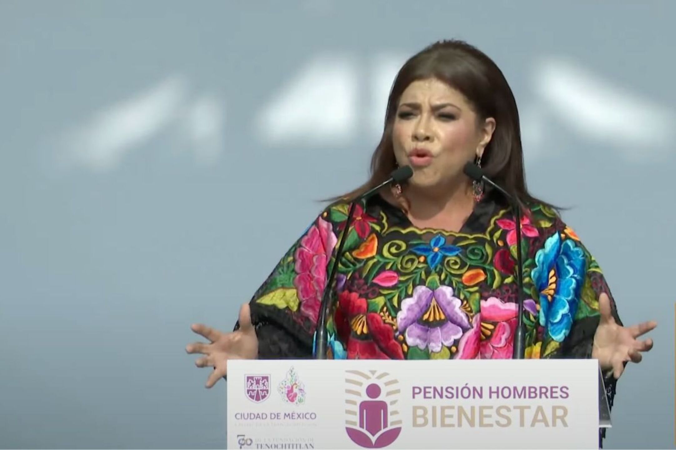 clara-brugada-entrega-10-mil-apoyos-de-la-pension-hombres-bienestar-en-el-zocalo-de-la-cdmx