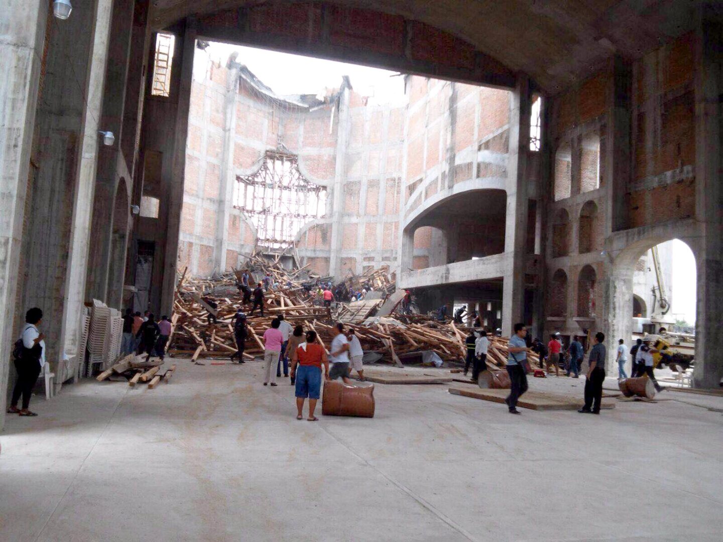 CAE CONSTRUCCIÓN DE CATEDRAL EN OAXACA