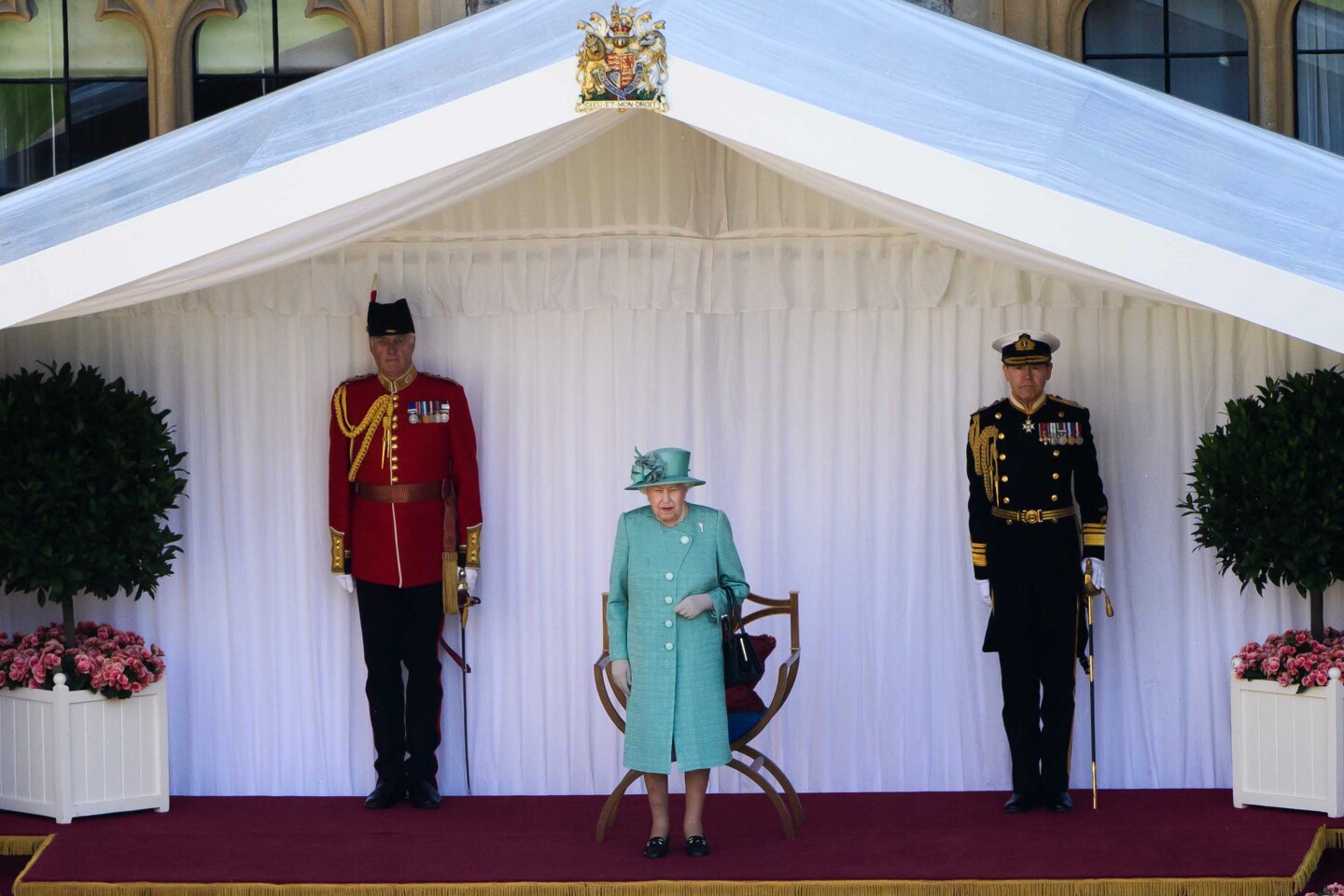 Celebración a Isabel II con poca asistencia por pandemia