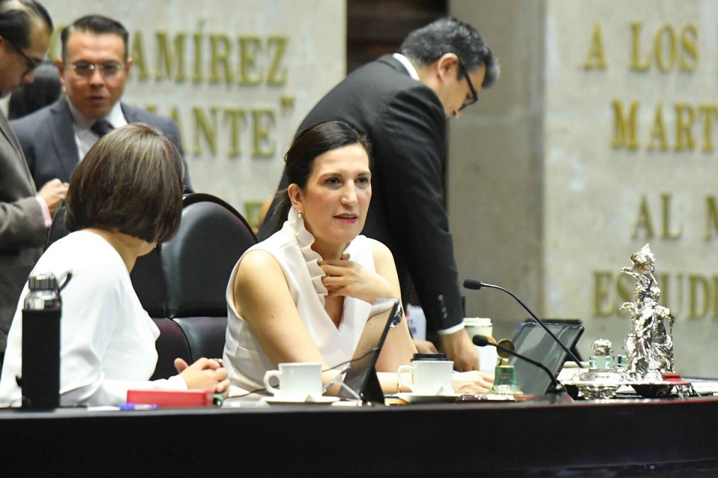 Sesión Diputados Monedas Conmemorativas Kenia López Rabadán