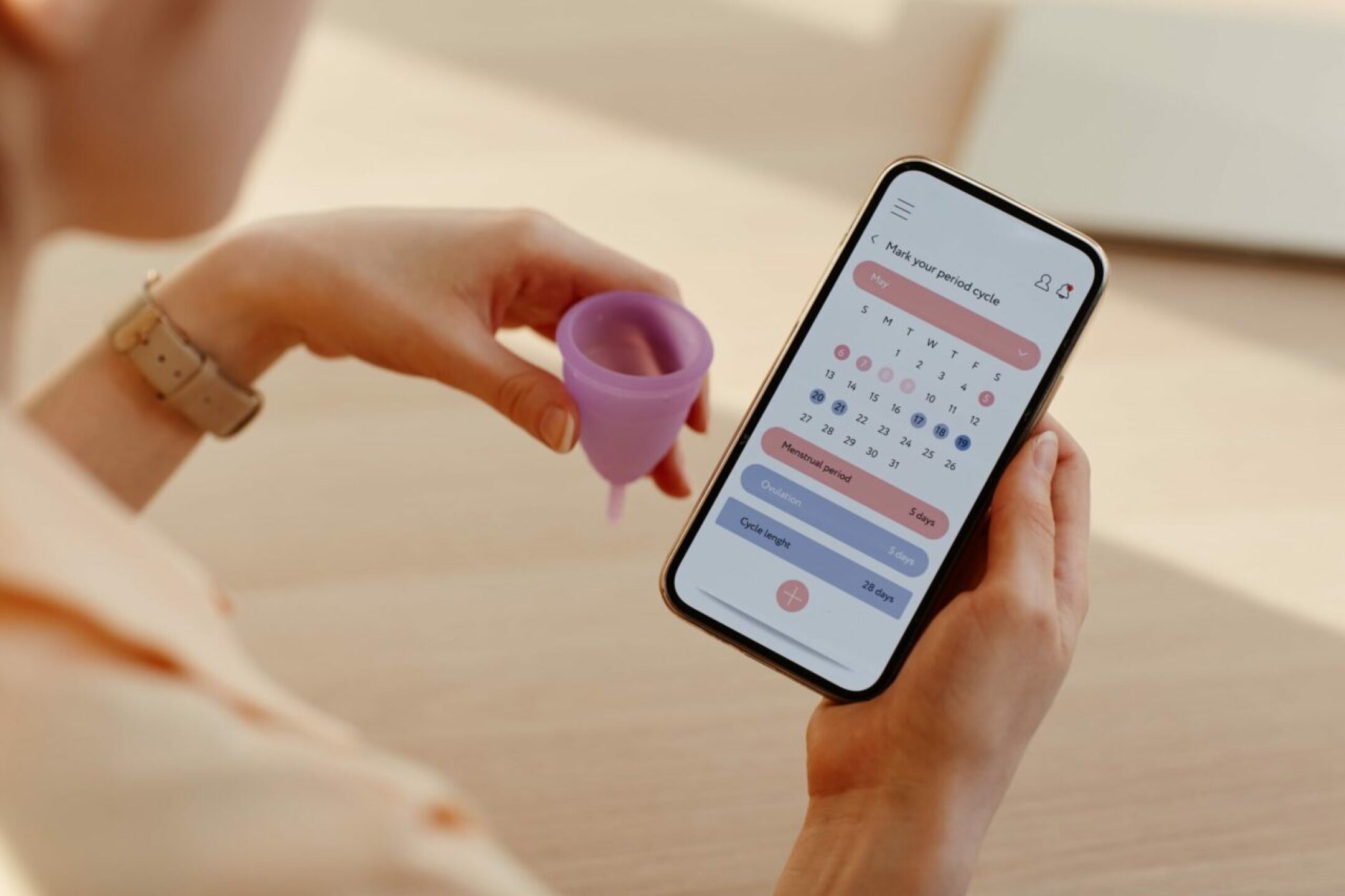 tracking-app-for-menstrual-cycle-2022-05-04-14-47-01-utc-1-1280x853