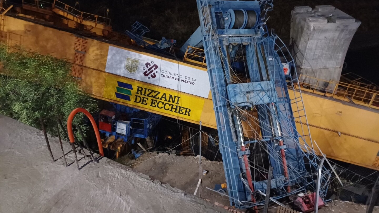accidente-tren-interurbano-presa-tacubaya