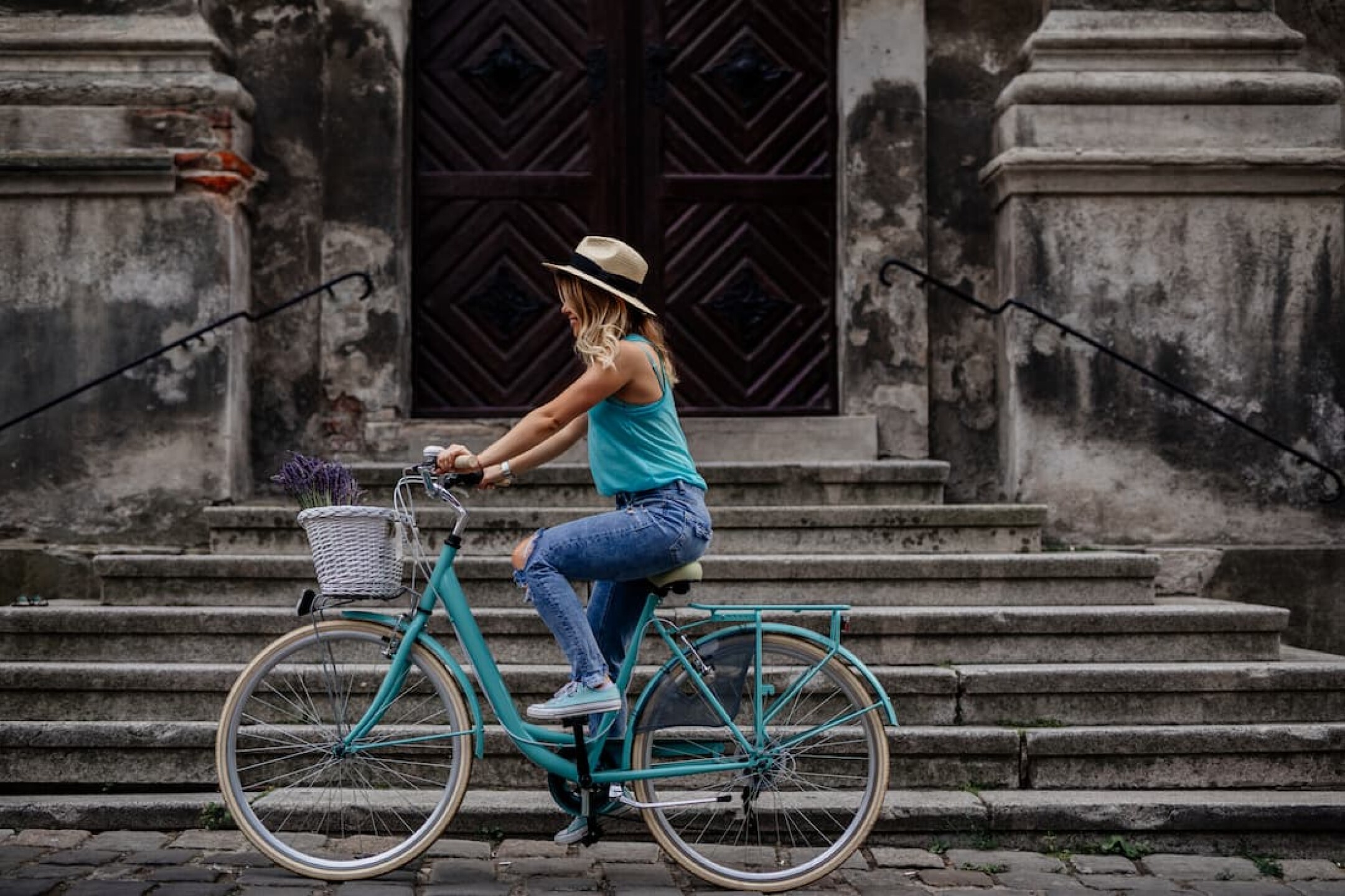 mujer-tour-bicicleta-ciudad-bici-1