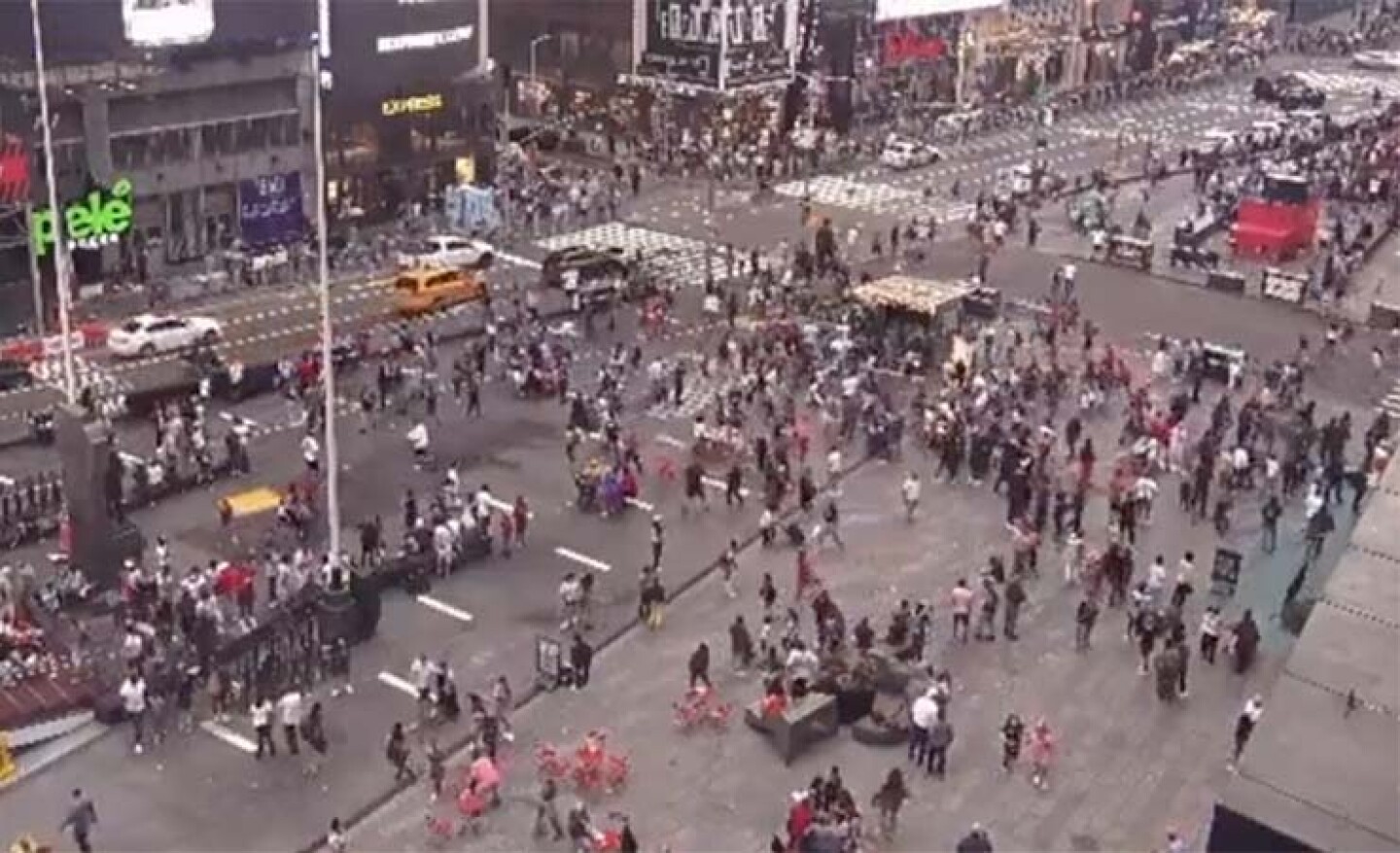 “No se realizaron disparos” en Times Square, dice Policía de NY
