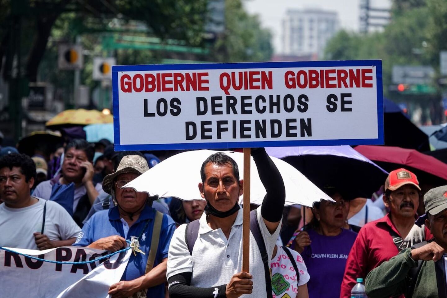 Marcha Sección 9 CNTE