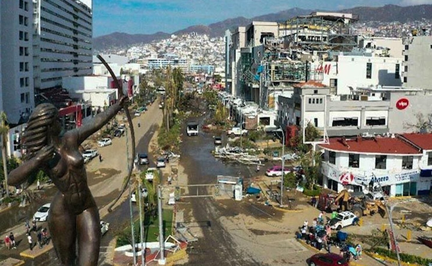 Daños por 'Otis' a su paso por Acapulco