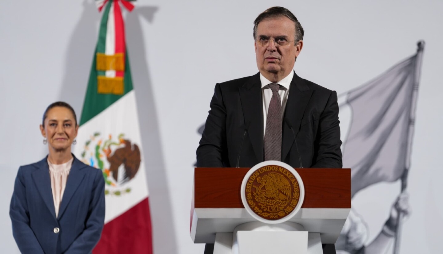 ebrard-sheinbaum-mañanera.del-pueblo.jpg
