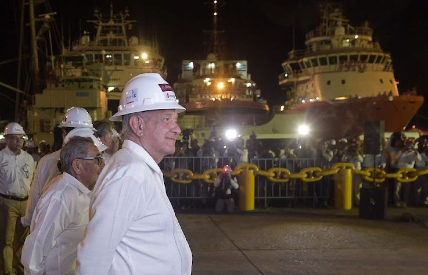 Andrés Manuel López Obrador, presidente de México da recorrido por el área de la refineria las dos bocas
