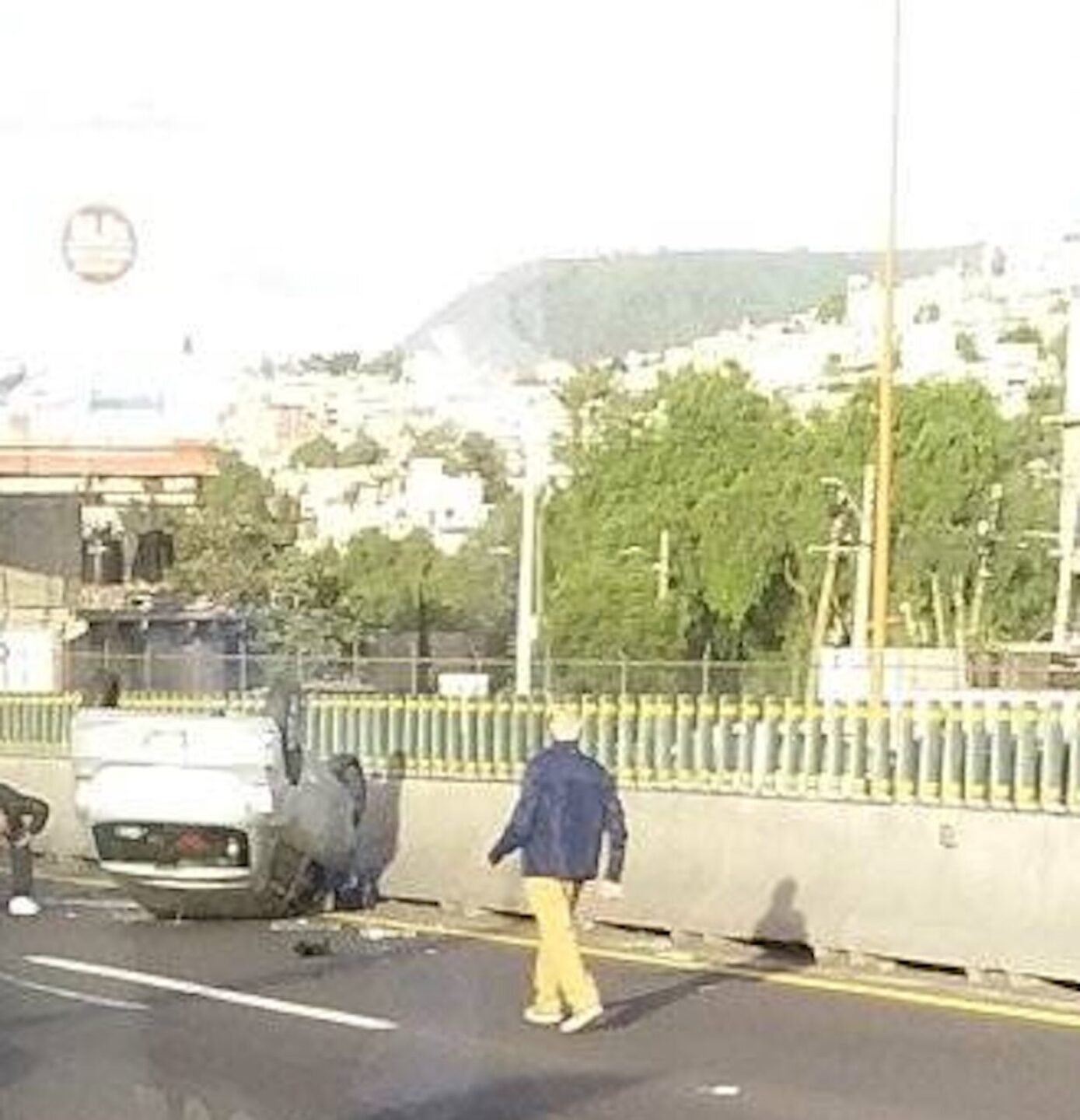 accidente-mexico-pachuca-auto-vuelca-en-ecatepec-edomex-2-1235x1280