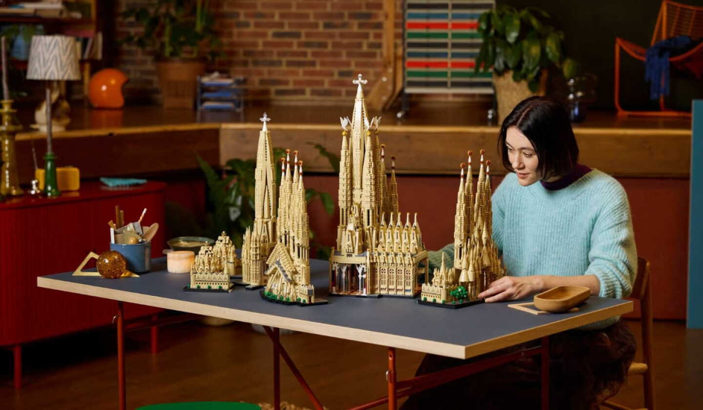 LEGO Lanza Set De La Sagrada Familia Una R plica De M s De 12 Mil lego-lanza-set-de-la-sagrada-familia-una-r-plica-de-m-s-de-12-mil