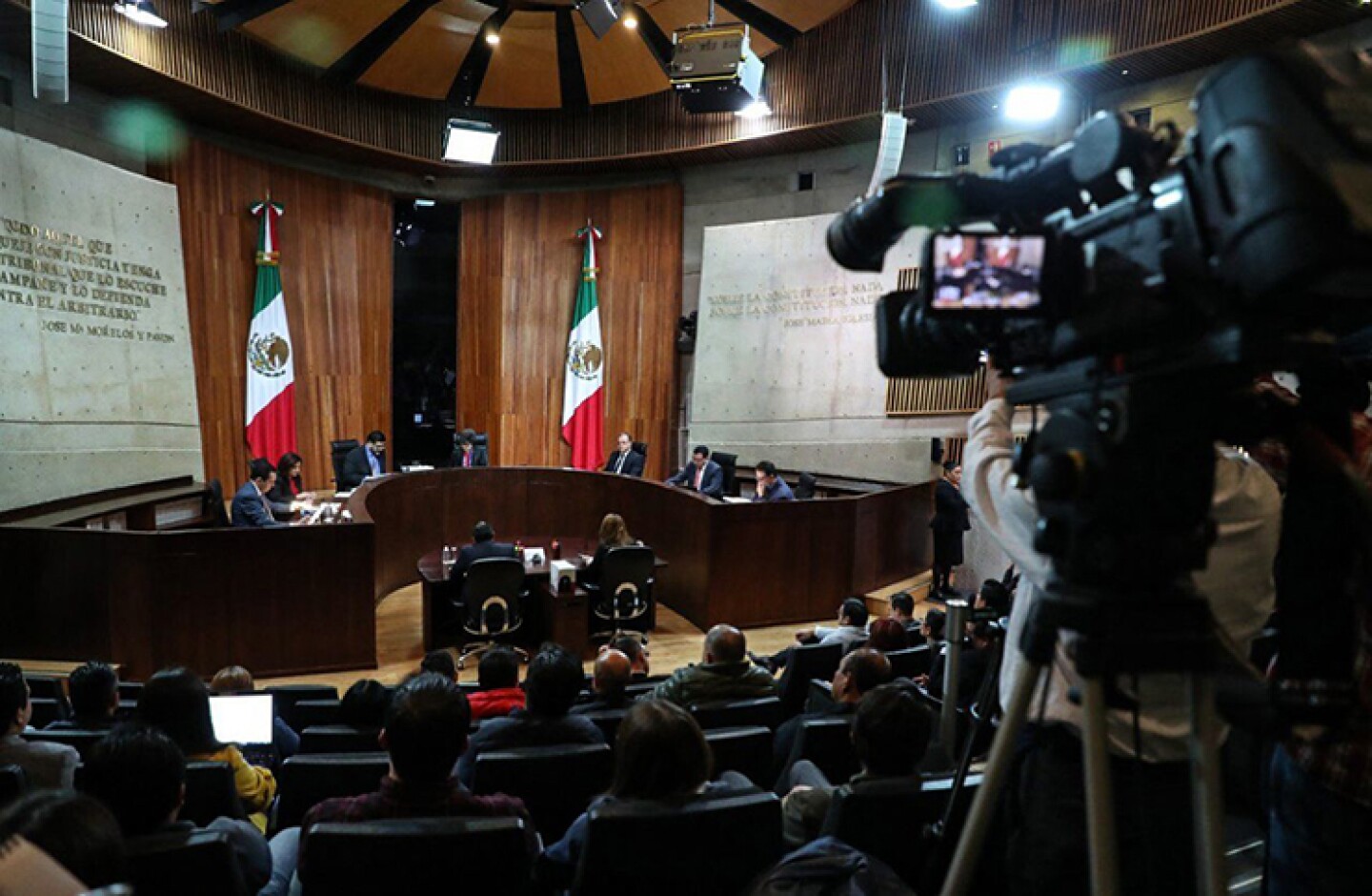 CIUDAD DE MÉXICO, 08DICIEMBRE2018.- Aspectos de sesión Pública del Tribunal Electoral del Poder Judicial de la Federación, donde se dará resolución sobre la impugnación de la Gobernatura de Puebla, en la cual Luis Miguel Gerónimo Barbosa Huerta, d