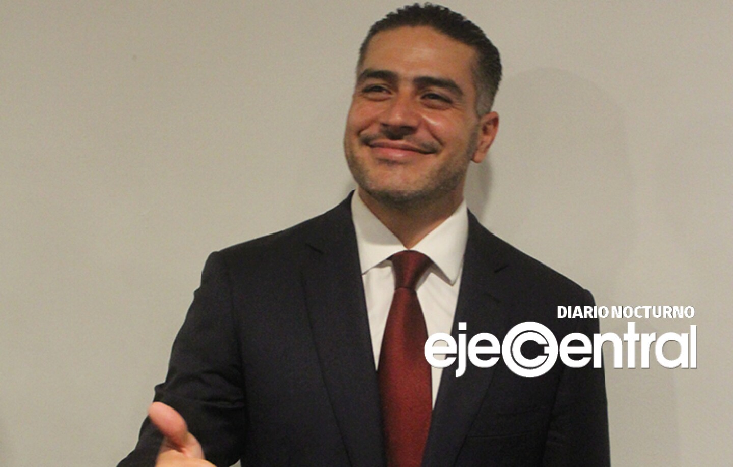 5-Promo-Dossier-Mi-compromiso-es-servir-Omar-García-