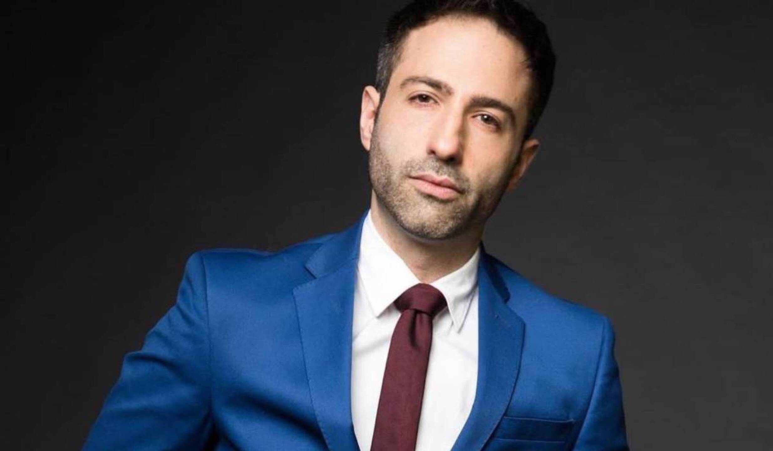 eli nassau timon el rey leon(2).jpg