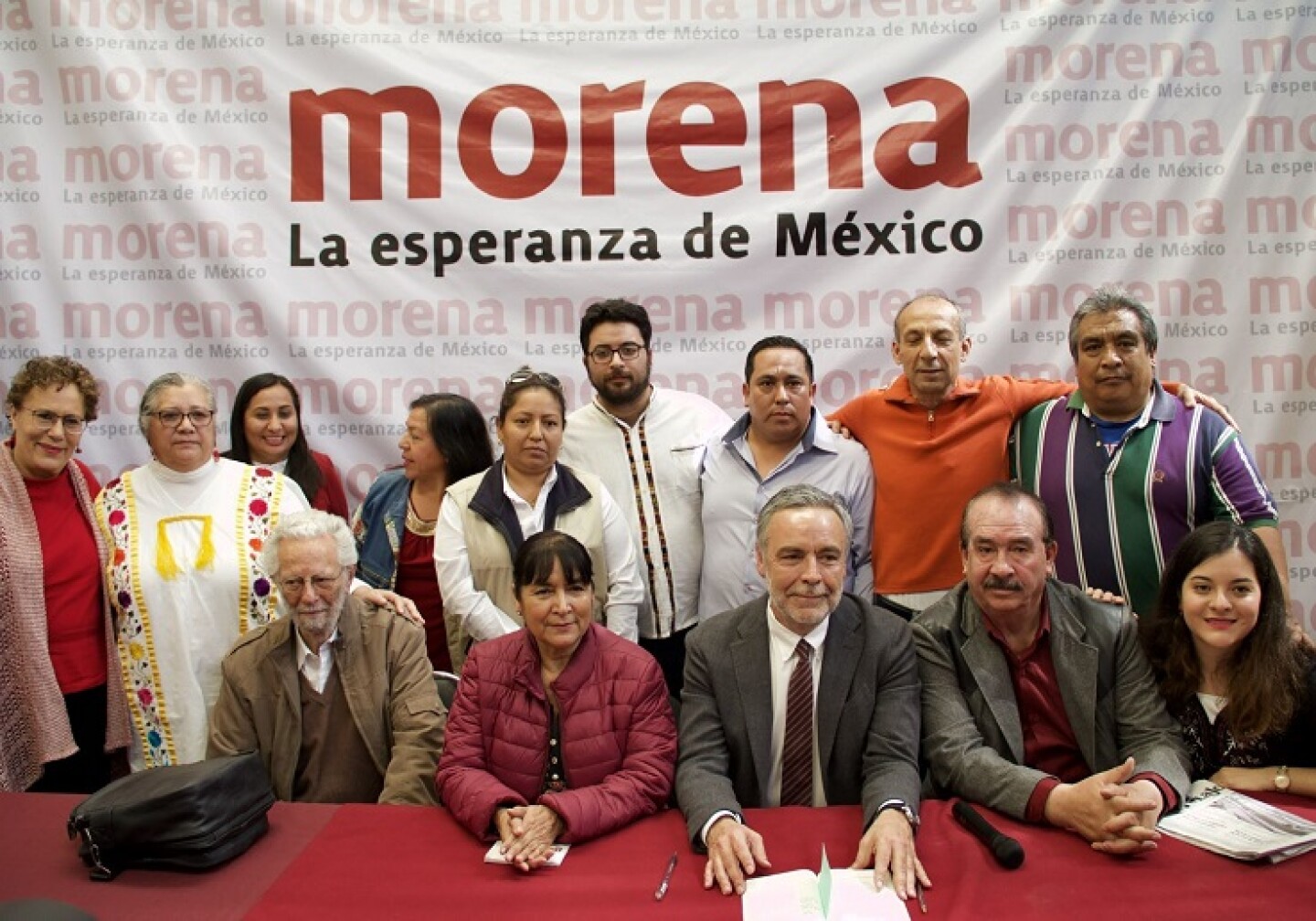 Alfonso Ramírez Cuéllar, elegido como presidente de el partido Político Morena ofreció conferencia de prensa en el CEN del partido lo acompañaron integrantes de este.