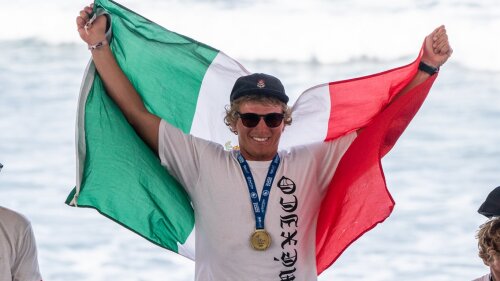 mexicano-alan-cleland-triunfa-mundial-surf