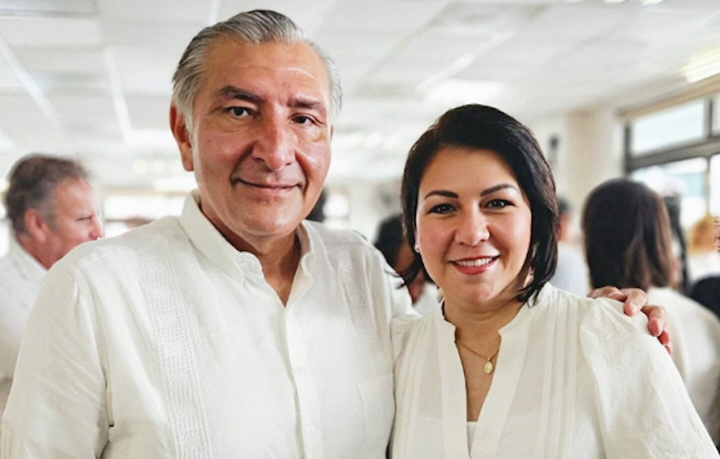 aparece-esposa-adan-augusto-fake-news