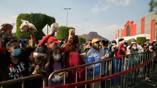 Vecinos de la Alcaldía Tláhuac.
