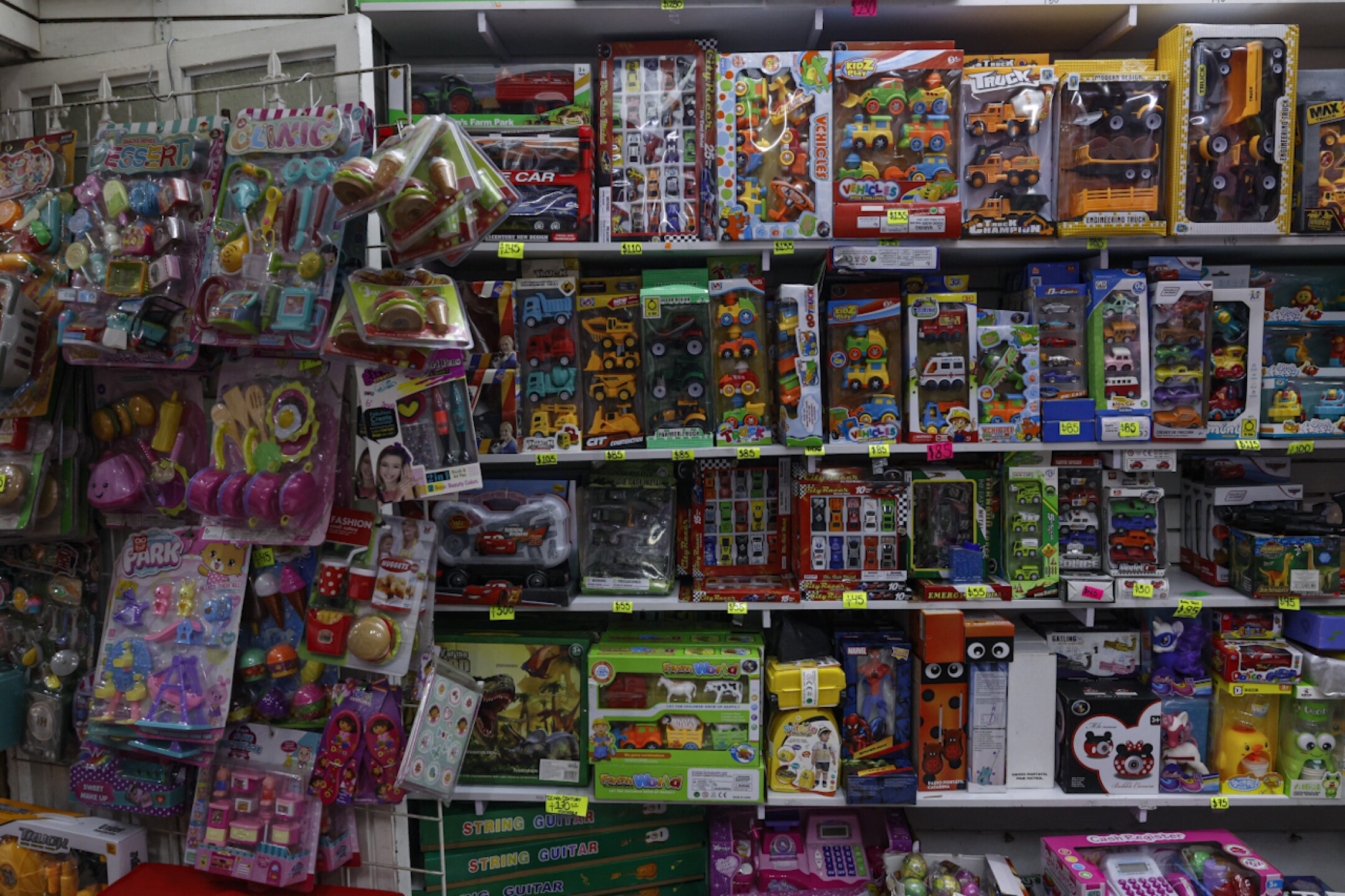 Foto-de-la-venta-de-juguetes-reyes-magos-Tepito-Lagunilla-10