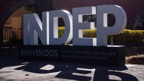 El instituto para Devolver al Pueblo lo robado (INDEP) realiza su primer subasta, puso en venta 253 lotes.