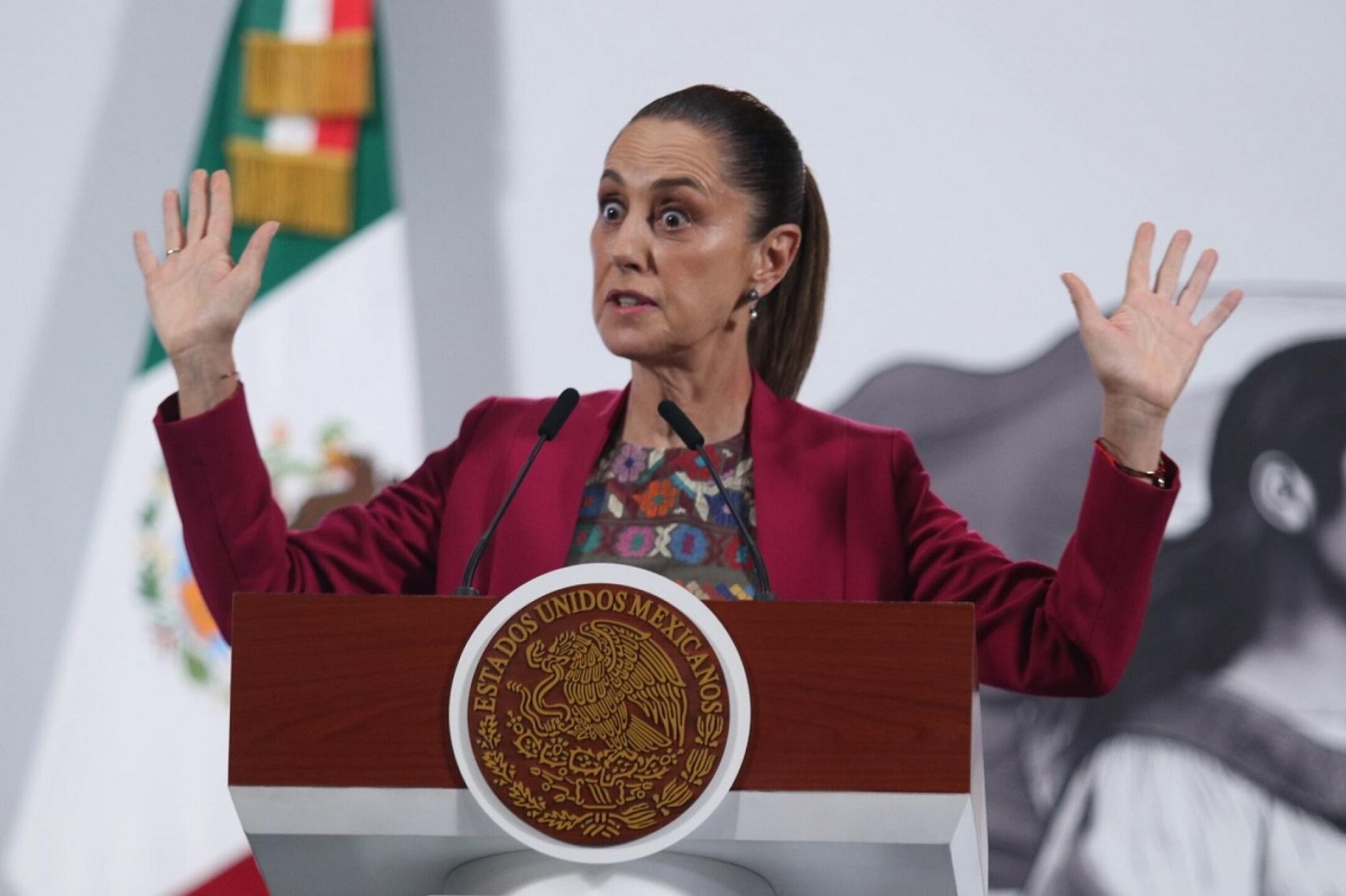 Sheinbaum conferencia del pueblo sheinbaum mueca