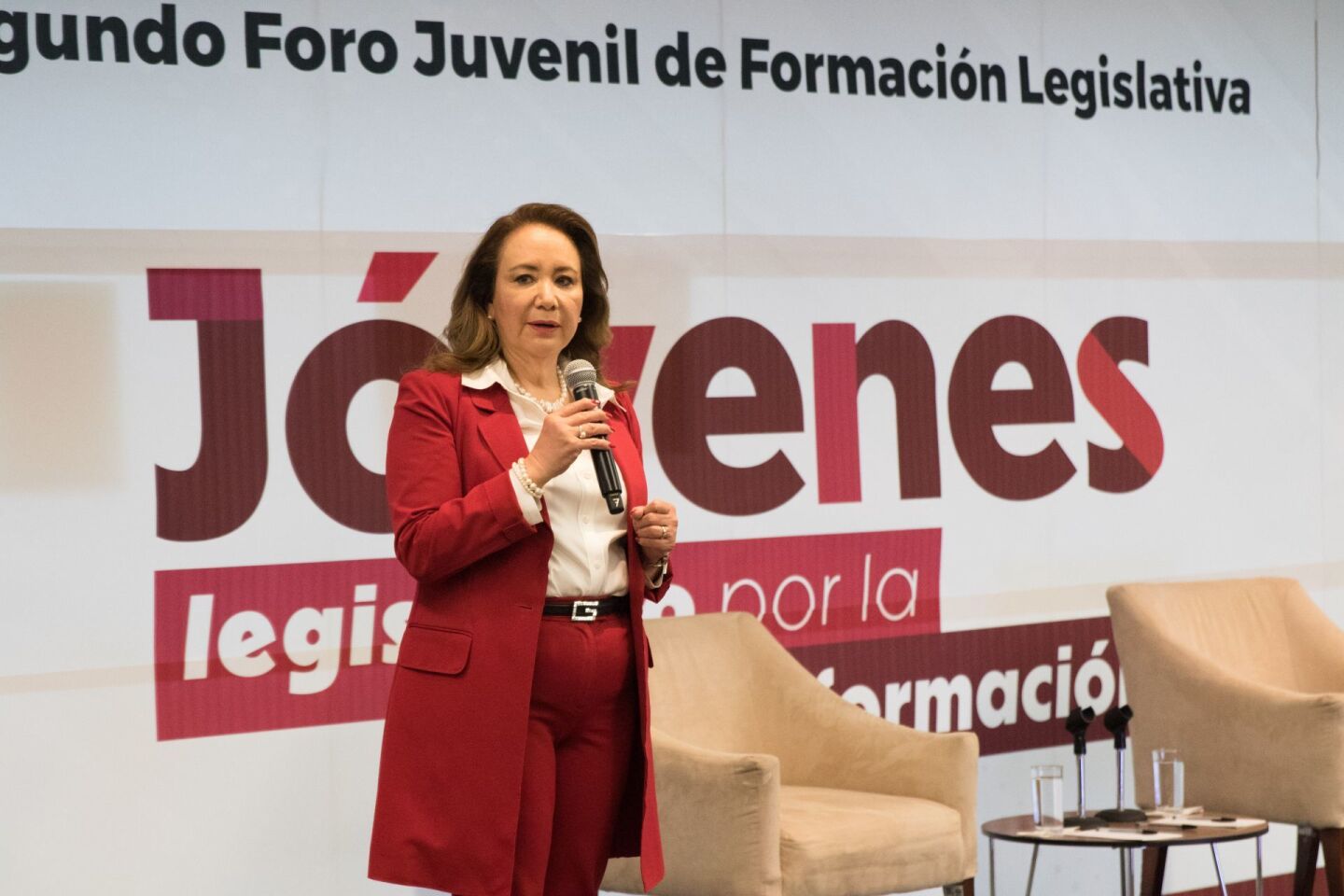 Yasmín Esquivel Mossa, ministra de la Suprema Corte de Justicia de la Nación (SCJN) ofreció la conferencia "Juzgar con perspectiva de género", en el Senado.